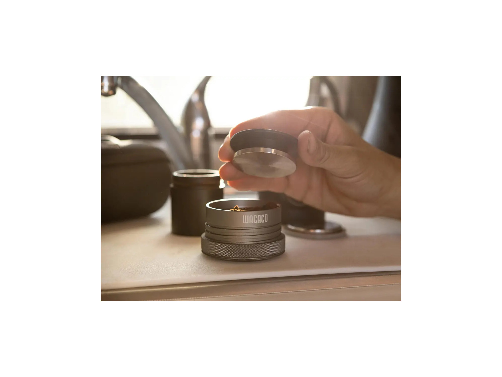 Wacaco Picopresso + tvrda futrola | Ručni aparat za espresso | SNAILER