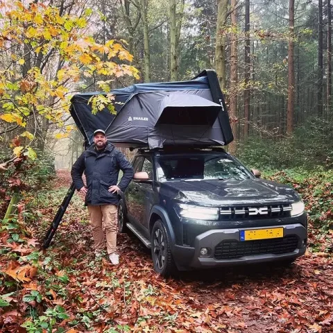 Snailer Abis krovni sator na vozilu Dacia Duster - fotografija kupca iz Nizozemske