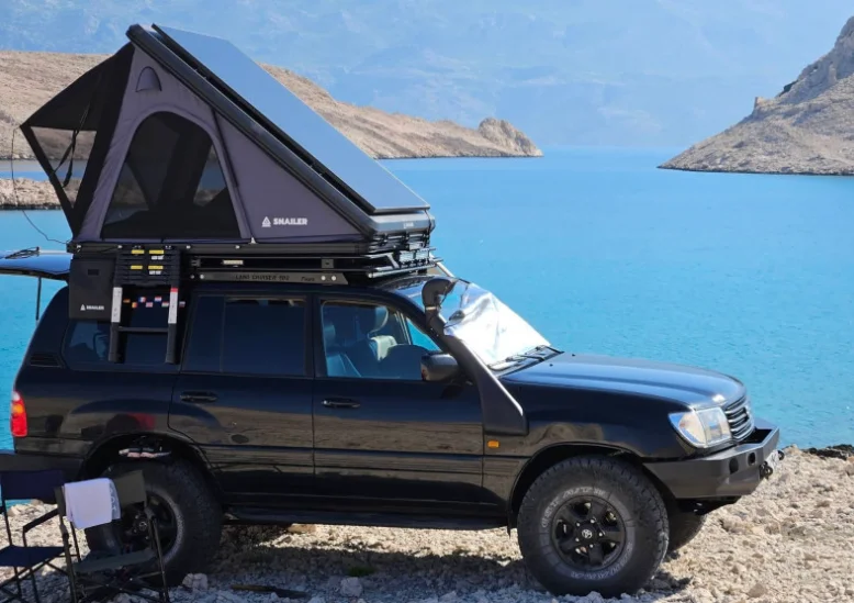 Snailer Alduo krovni sator na vozilu Toyota Land Cruiser - fotografija kupca iz Austrije